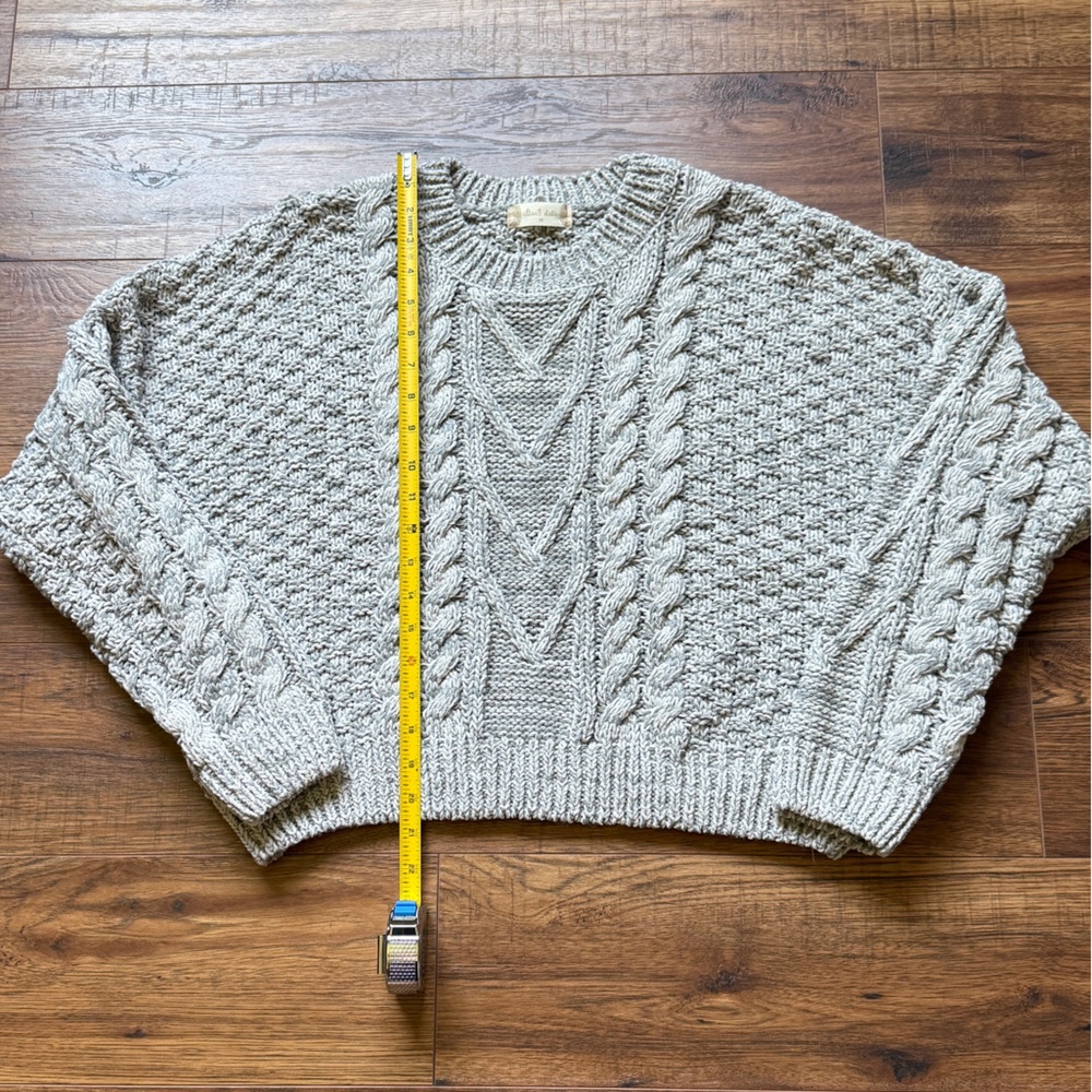Altar’d State Women’s Gray Chunky Cable Knit Long Sleeve Sweater Size Medium - Picture 6 of 9